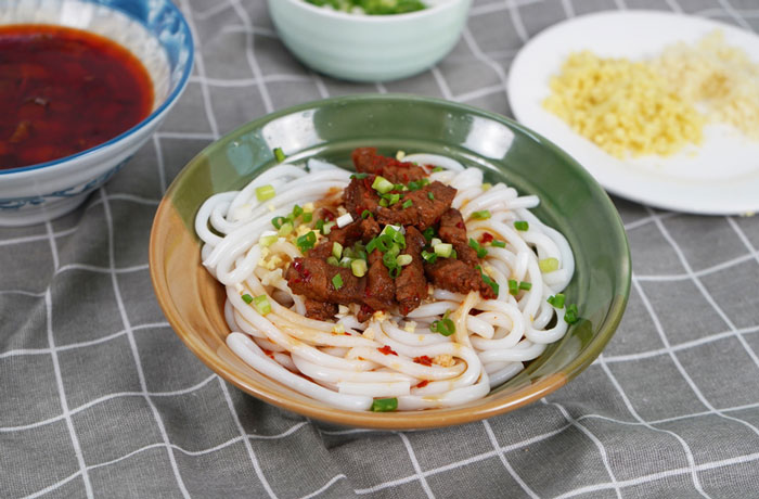 掇刀肉臊子粉培训